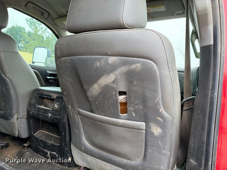 image for item FP3105 2015 Chevrolet Silverado 3500HD Crew Cab pickup truck