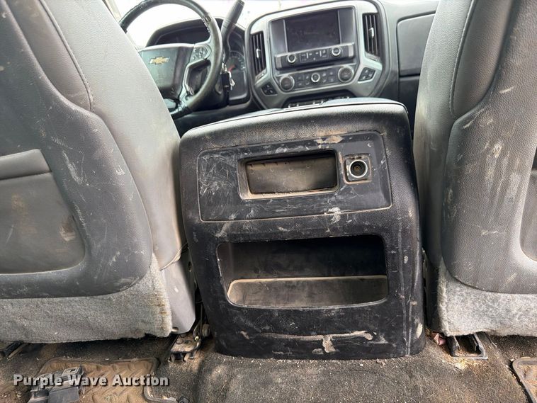 image for item FP3105 2015 Chevrolet Silverado 3500HD Crew Cab pickup truck