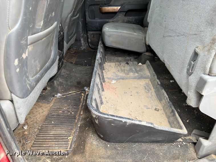 image for item FP3105 2015 Chevrolet Silverado 3500HD Crew Cab pickup truck
