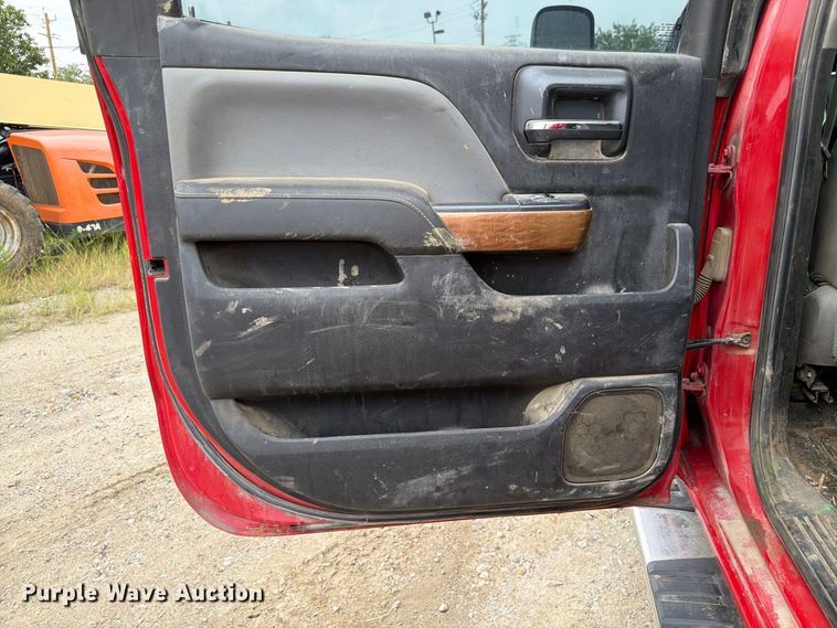 image for item FP3105 2015 Chevrolet Silverado 3500HD Crew Cab pickup truck