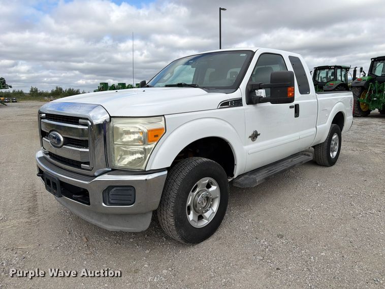 image for item FP3116 2011 Ford F250 Super Duty Ext. Cab pickup truck