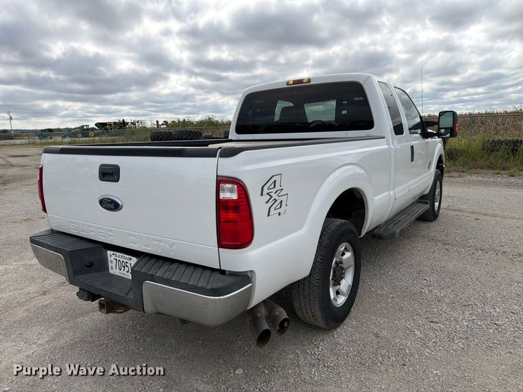 image for item FP3116 2011 Ford F250 Super Duty Ext. Cab pickup truck