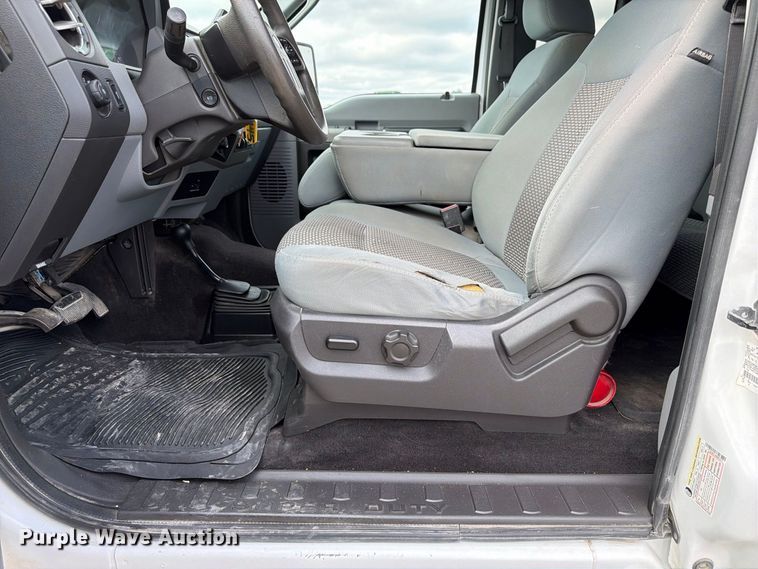 image for item FP3116 2011 Ford F250 Super Duty Ext. Cab pickup truck