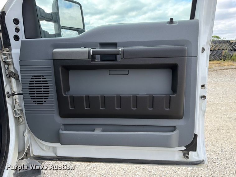 image for item FP3116 2011 Ford F250 Super Duty Ext. Cab pickup truck