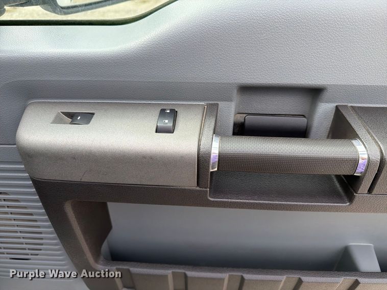 image for item FP3116 2011 Ford F250 Super Duty Ext. Cab pickup truck