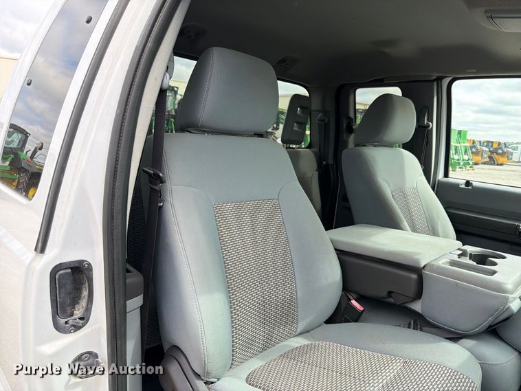 image for item FP3116 2011 Ford F250 Super Duty Ext. Cab pickup truck