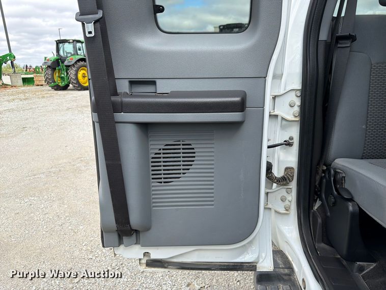 image for item FP3116 2011 Ford F250 Super Duty Ext. Cab pickup truck