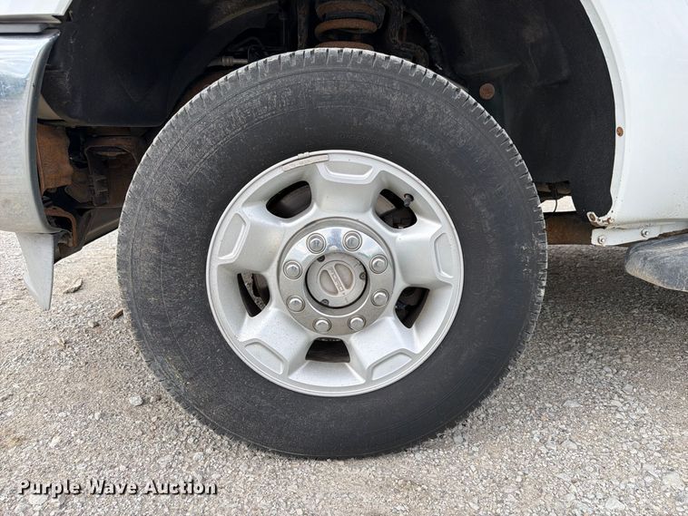 image for item FP3116 2011 Ford F250 Super Duty Ext. Cab pickup truck