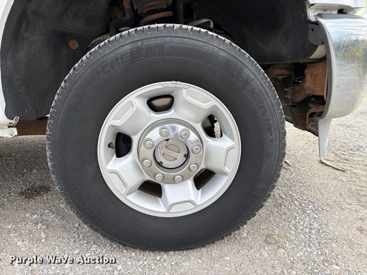 image for item FP3116 2011 Ford F250 Super Duty Ext. Cab pickup truck