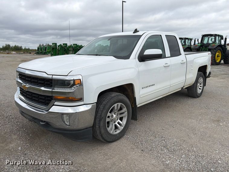 2018 Chevrolet Silverado 1500 Ext. Cab pickup truck