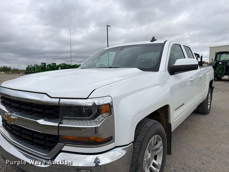 image for item FP3117 2018 Chevrolet Silverado 1500 Crew Cab pickup truck