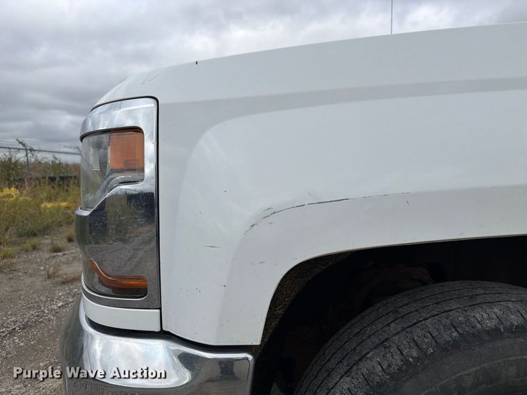 image for item FP3117 2018 Chevrolet Silverado 1500 Crew Cab pickup truck
