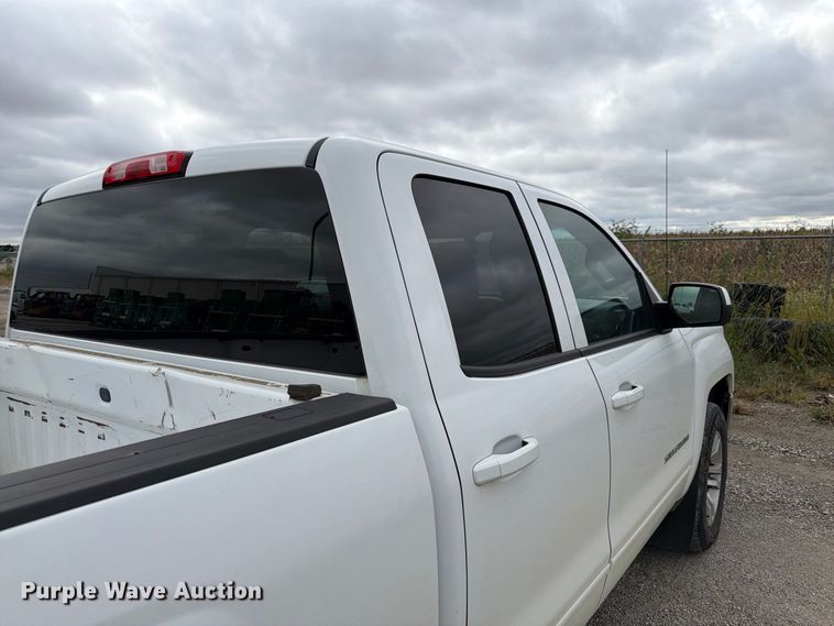 image for item FP3117 2018 Chevrolet Silverado 1500 Crew Cab pickup truck