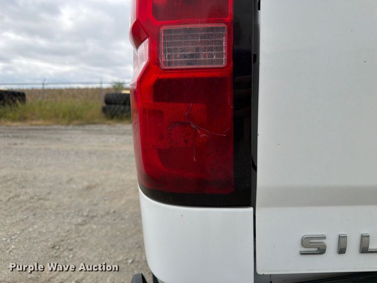 image for item FP3117 2018 Chevrolet Silverado 1500 Crew Cab pickup truck