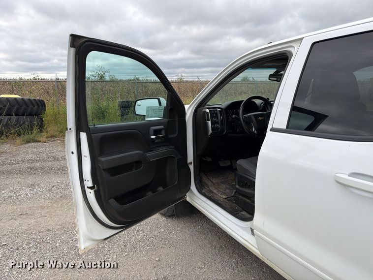 image for item FP3117 2018 Chevrolet Silverado 1500 Crew Cab pickup truck