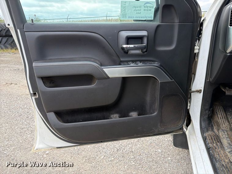 image for item FP3117 2018 Chevrolet Silverado 1500 Crew Cab pickup truck