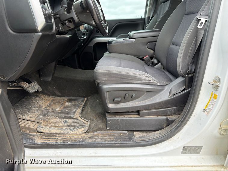 image for item FP3117 2018 Chevrolet Silverado 1500 Crew Cab pickup truck