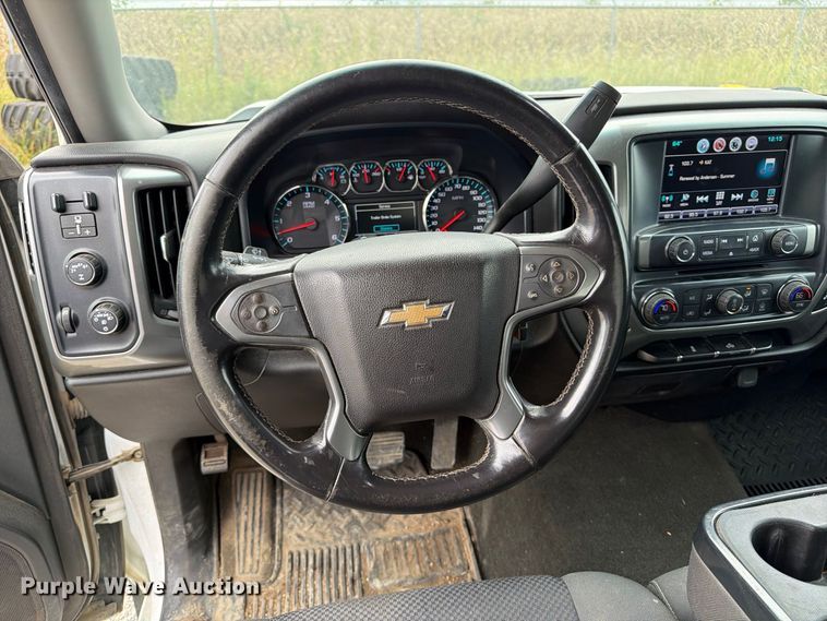 image for item FP3117 2018 Chevrolet Silverado 1500 Crew Cab pickup truck