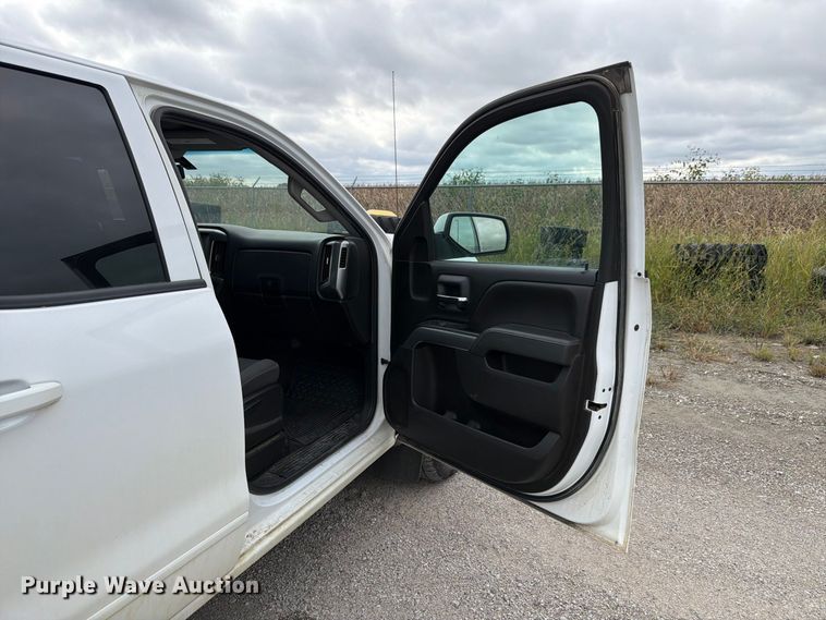 image for item FP3117 2018 Chevrolet Silverado 1500 Crew Cab pickup truck
