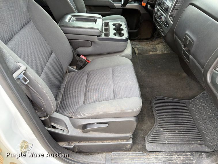 image for item FP3117 2018 Chevrolet Silverado 1500 Crew Cab pickup truck