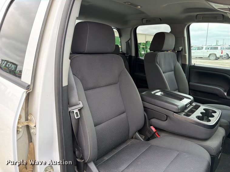image for item FP3117 2018 Chevrolet Silverado 1500 Crew Cab pickup truck