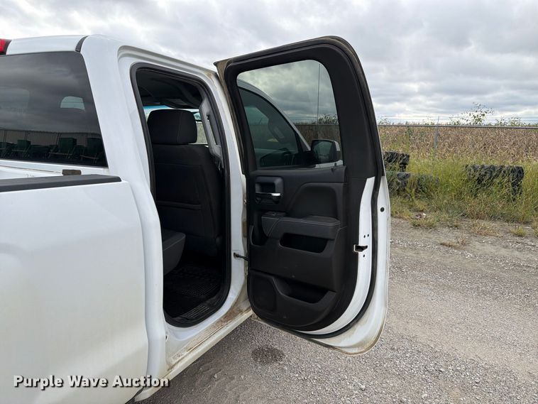 image for item FP3117 2018 Chevrolet Silverado 1500 Crew Cab pickup truck