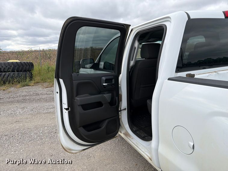 image for item FP3117 2018 Chevrolet Silverado 1500 Crew Cab pickup truck