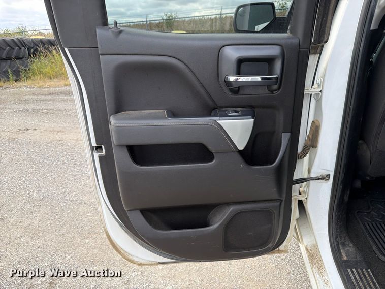 image for item FP3117 2018 Chevrolet Silverado 1500 Crew Cab pickup truck