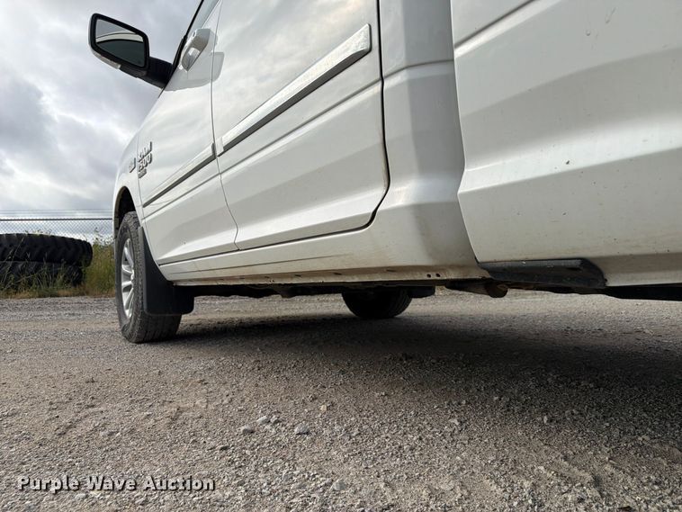 image for item FP3118 2019 RAM 1500 Crew Cab pickup truck