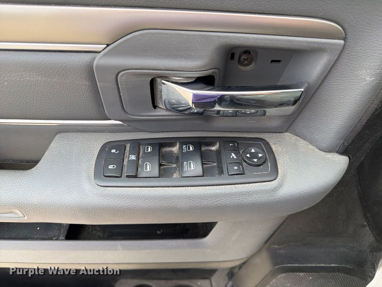 image for item FP3118 2019 RAM 1500 Crew Cab pickup truck