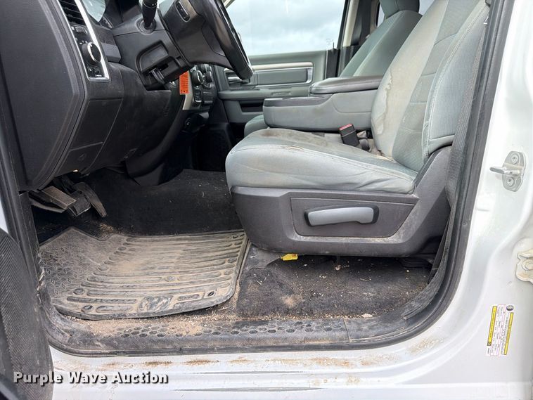 image for item FP3118 2019 RAM 1500 Crew Cab pickup truck