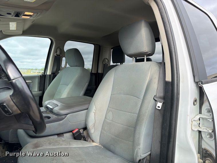 image for item FP3118 2019 RAM 1500 Crew Cab pickup truck