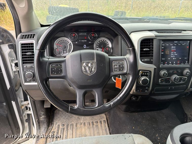 image for item FP3118 2019 RAM 1500 Crew Cab pickup truck