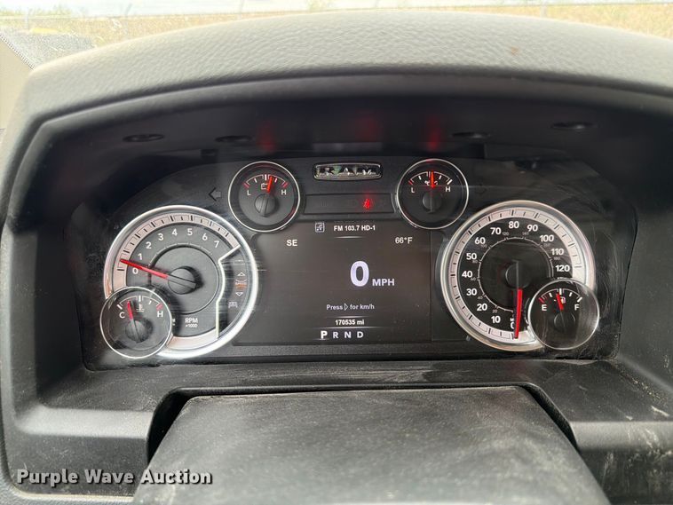 image for item FP3118 2019 RAM 1500 Crew Cab pickup truck