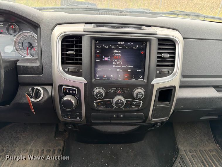 image for item FP3118 2019 RAM 1500 Crew Cab pickup truck