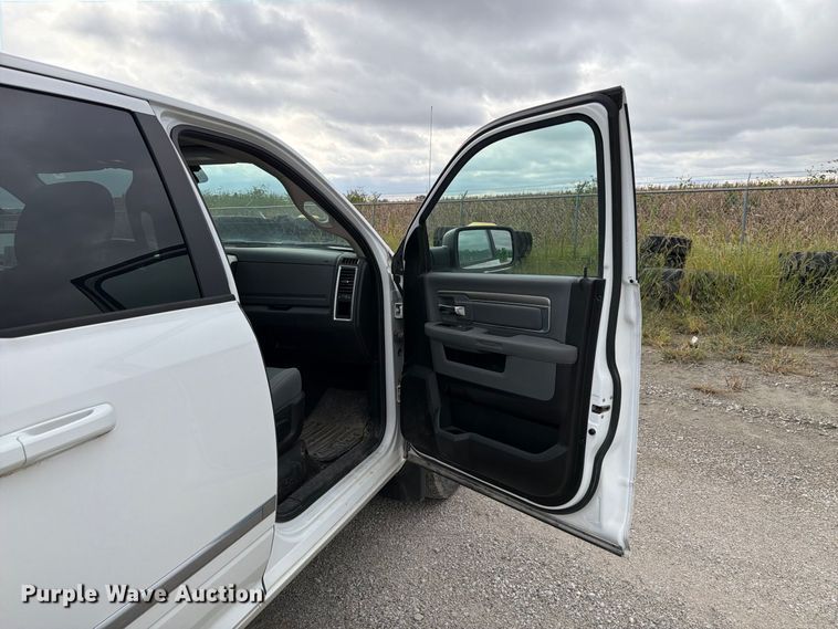 image for item FP3118 2019 RAM 1500 Crew Cab pickup truck