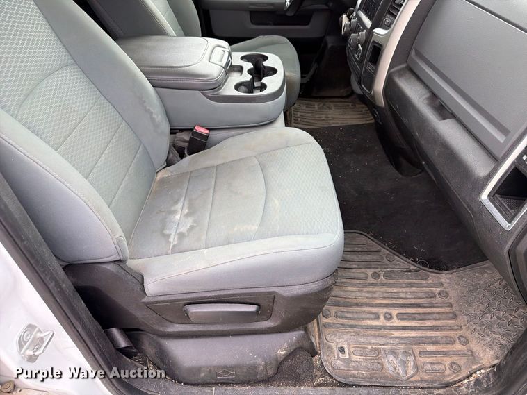 image for item FP3118 2019 RAM 1500 Crew Cab pickup truck