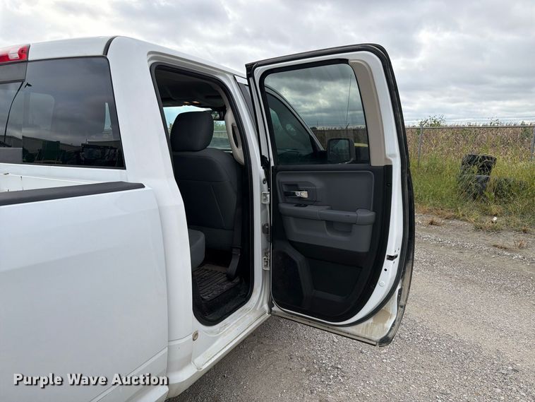 image for item FP3118 2019 RAM 1500 Crew Cab pickup truck