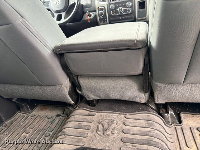 image for item FP3118 2019 RAM 1500 Crew Cab pickup truck