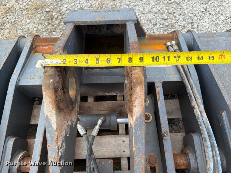 image for item FP3119 Dymax wheel loader hydraulic quick coupler