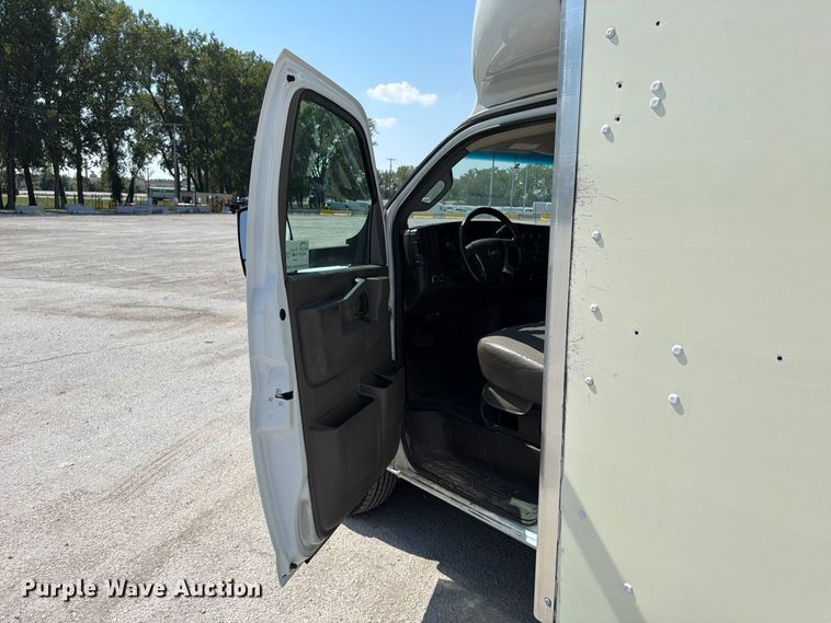 image for item FP4060 2018 Chevrolet Express 3500 delivery van