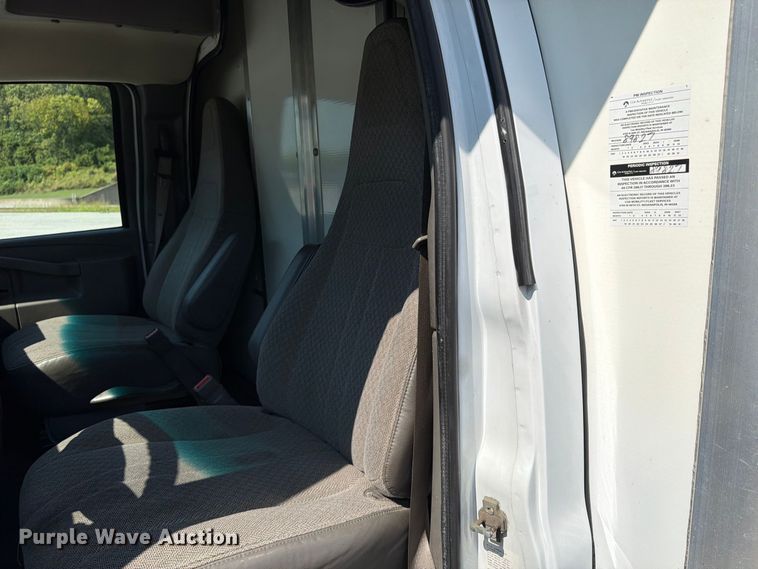 image for item FP4060 2018 Chevrolet Express 3500 delivery van
