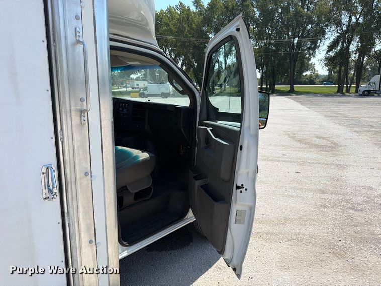 image for item FP4060 2018 Chevrolet Express 3500 delivery van