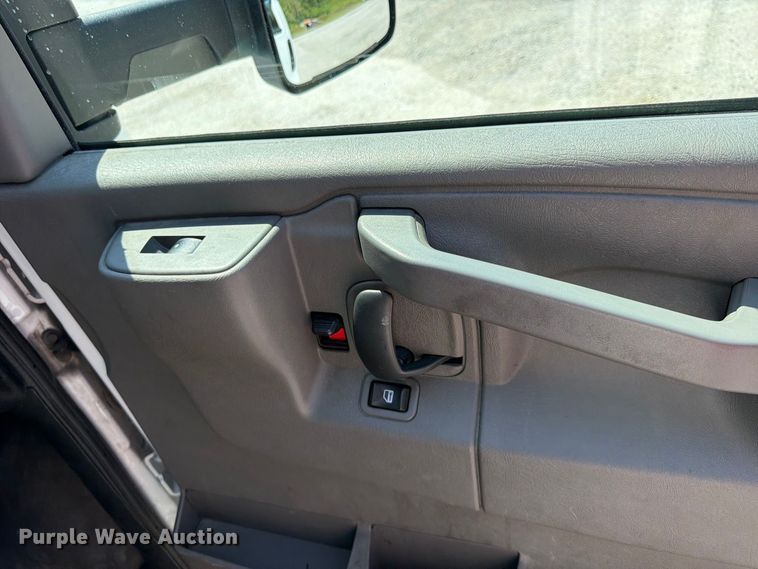 image for item FP4060 2018 Chevrolet Express 3500 delivery van