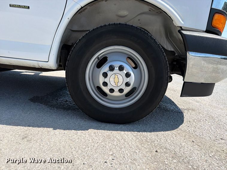 image for item FP4060 2018 Chevrolet Express 3500 delivery van