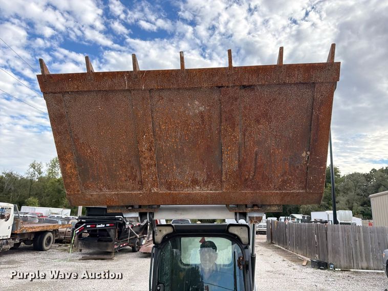 image for item FP4061 2018 Bobcat S550 skid steer loader