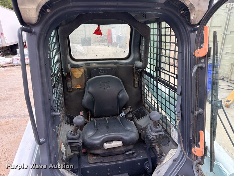 image for item FP4061 2018 Bobcat S550 skid steer loader