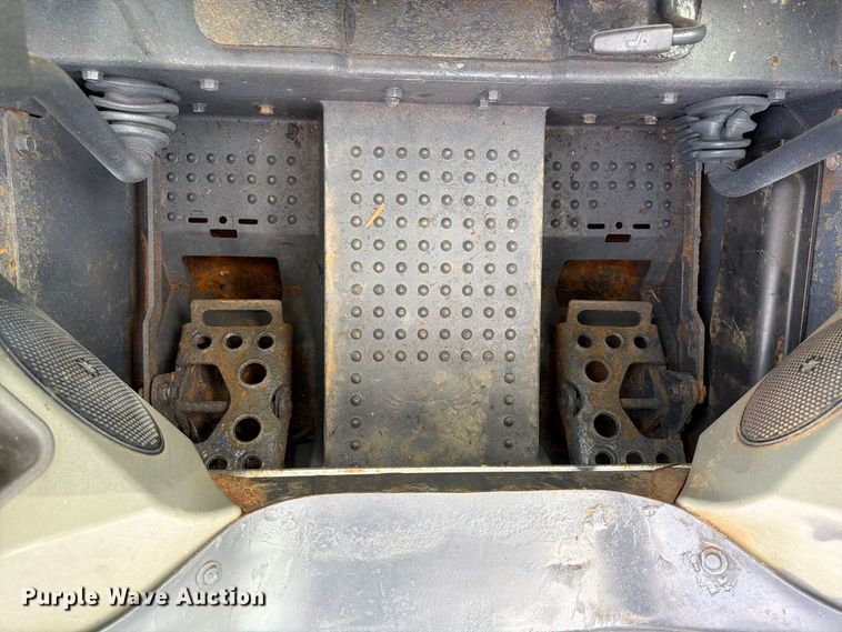 image for item FP4061 2018 Bobcat S550 skid steer loader