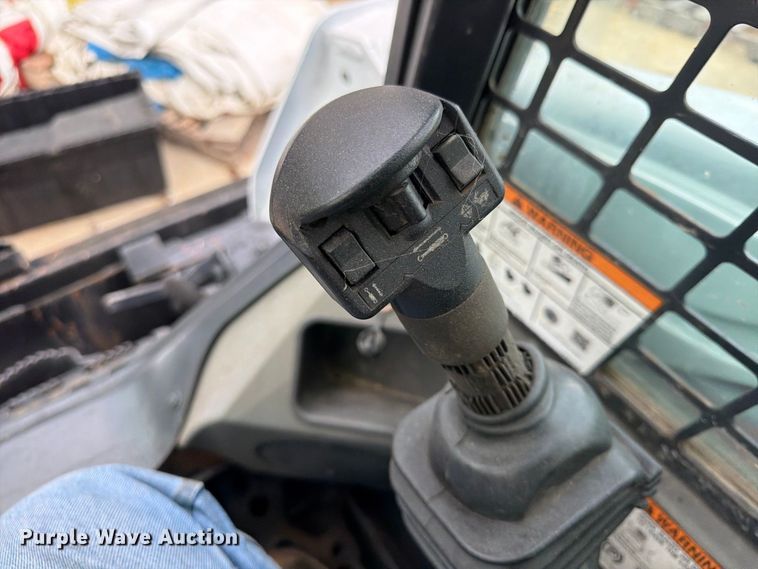 image for item FP4061 2018 Bobcat S550 skid steer loader