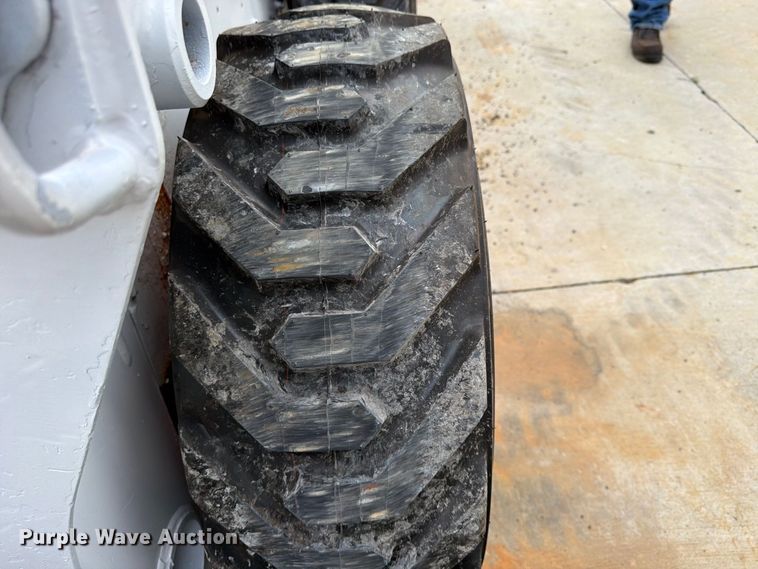 image for item FP4061 2018 Bobcat S550 skid steer loader